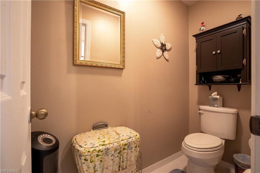 VARSITY LAKES - Residential