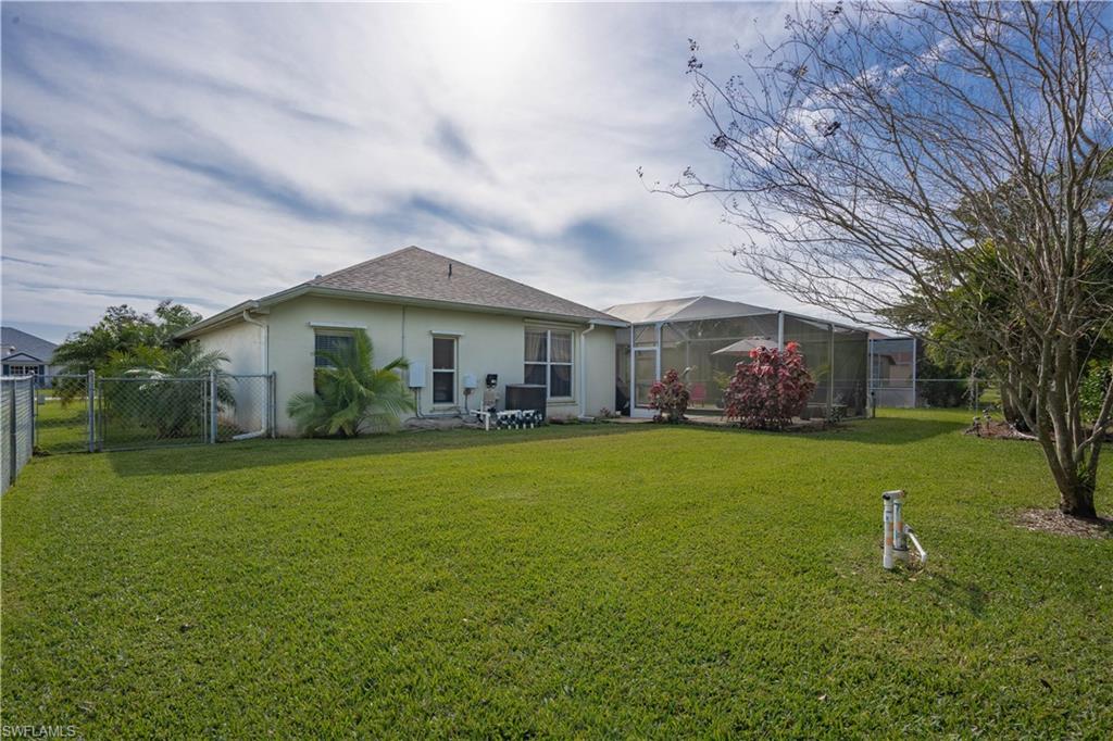 VARSITY LAKES - Residential