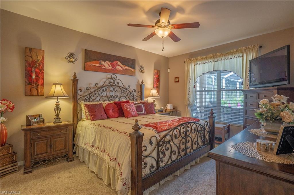 VARSITY LAKES - Residential