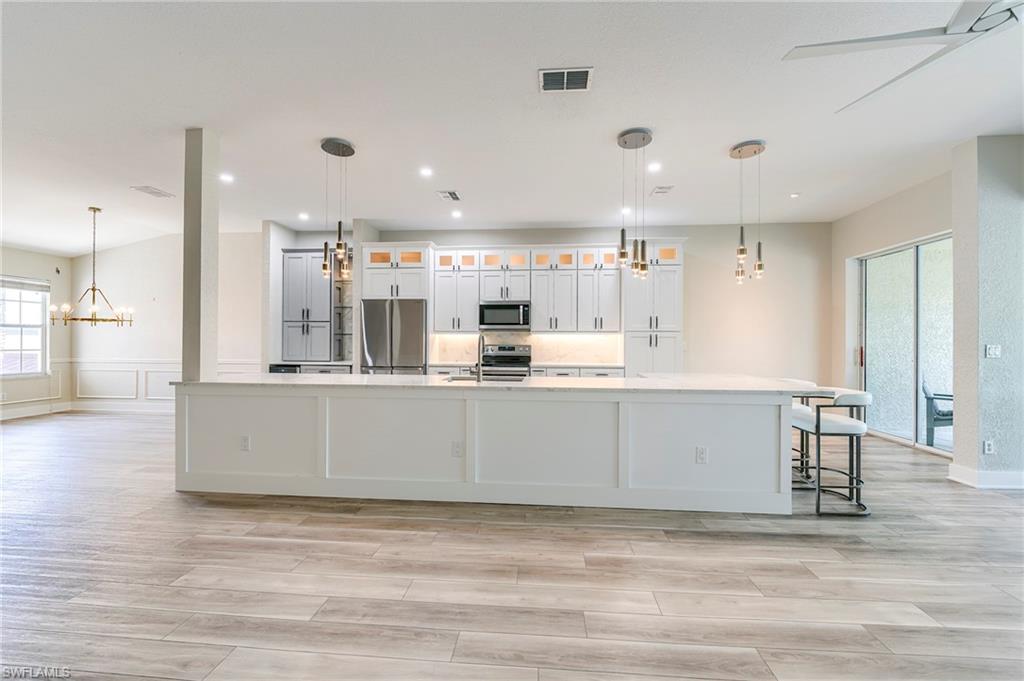 LIGHTHOUSE BAY - Residential