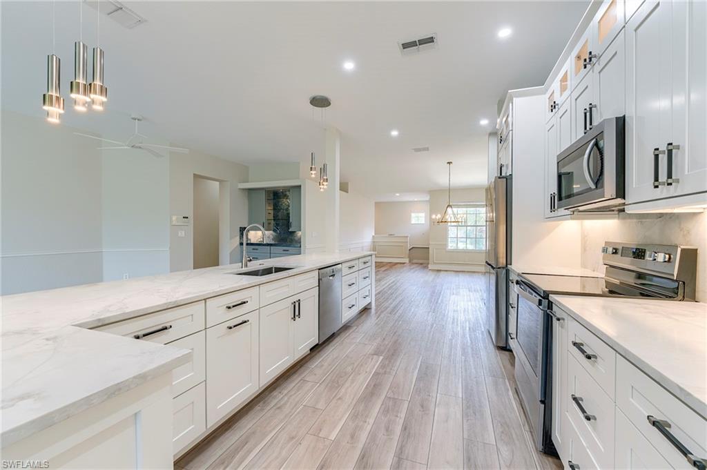 LIGHTHOUSE BAY - Residential