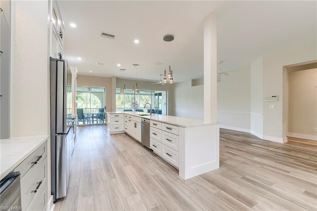 LIGHTHOUSE BAY - Residential