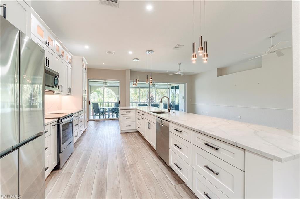 LIGHTHOUSE BAY - Residential