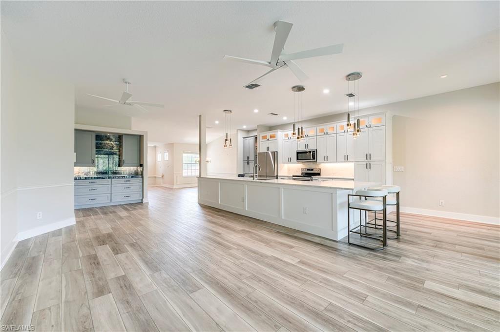 LIGHTHOUSE BAY - Residential