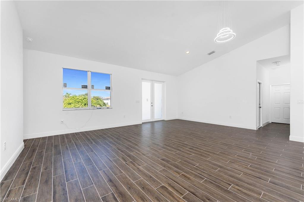 SOUTH GULF COVE - Residential