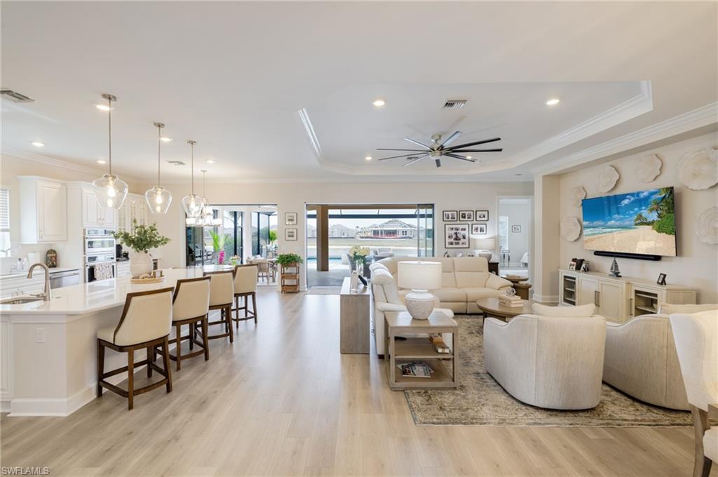 ESPLANADE LAKE CLUB - Residential