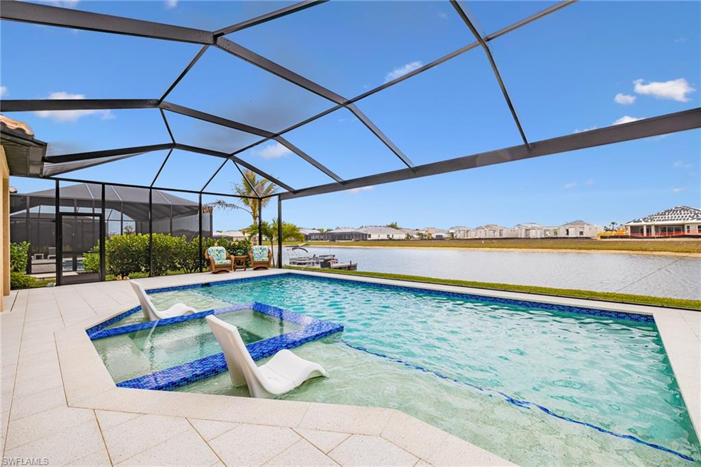 ESPLANADE LAKE CLUB - Residential