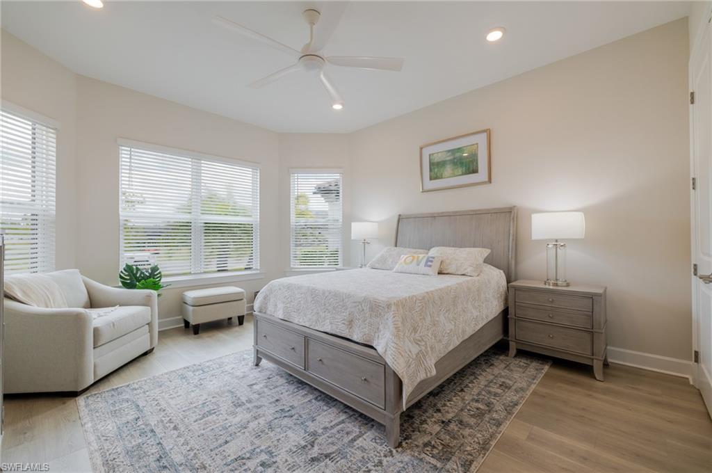 ESPLANADE LAKE CLUB - Residential