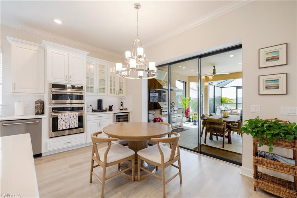 ESPLANADE LAKE CLUB - Residential