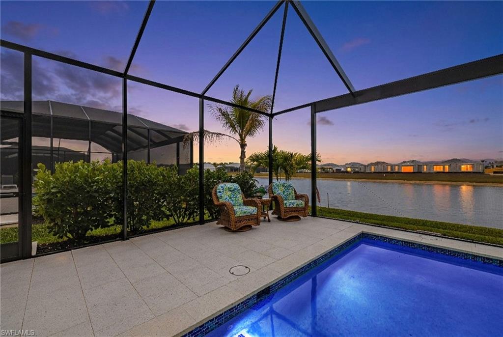 ESPLANADE LAKE CLUB - Residential