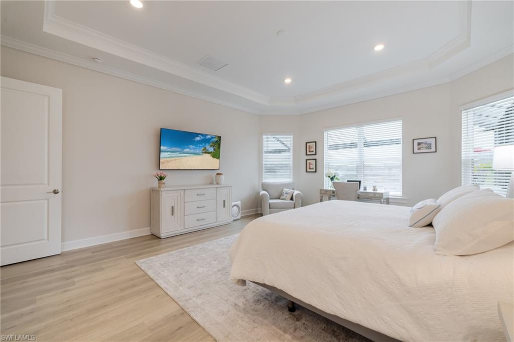 ESPLANADE LAKE CLUB - Residential