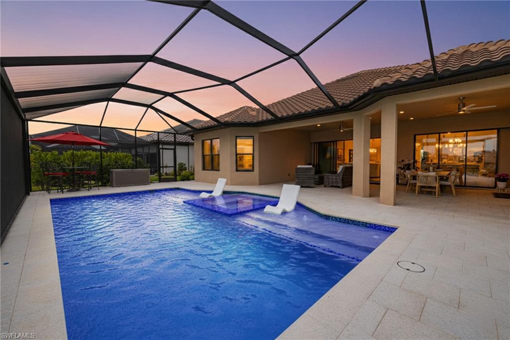 ESPLANADE LAKE CLUB - Residential