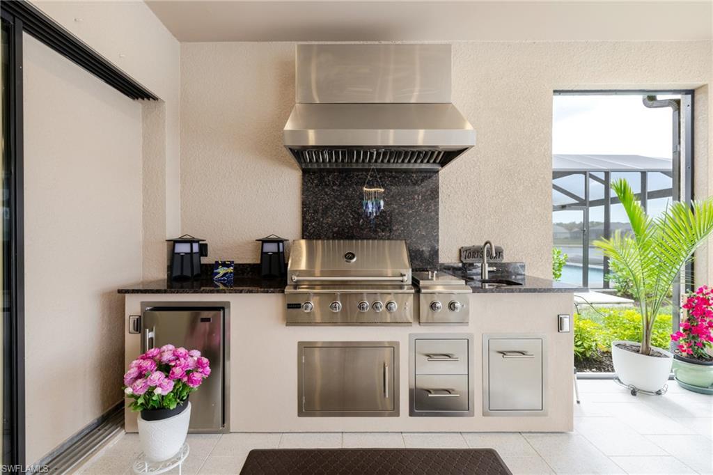 ESPLANADE LAKE CLUB - Residential