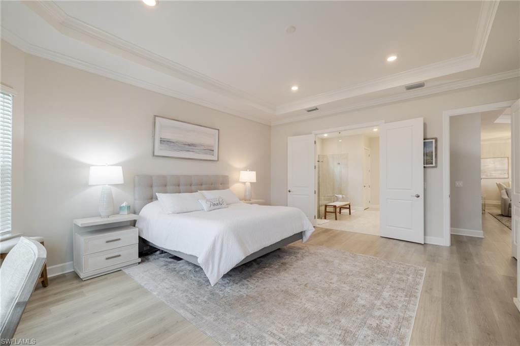 ESPLANADE LAKE CLUB - Residential