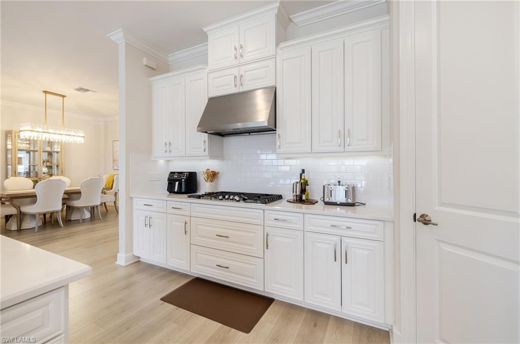 ESPLANADE LAKE CLUB - Residential