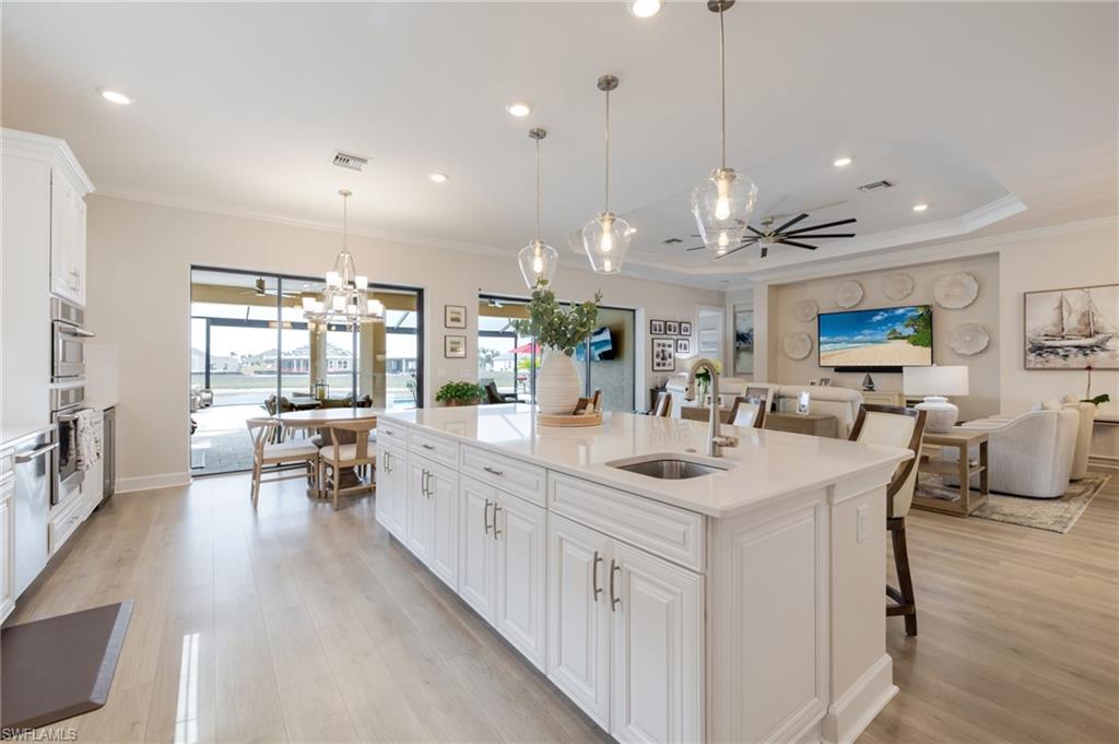 ESPLANADE LAKE CLUB - Residential