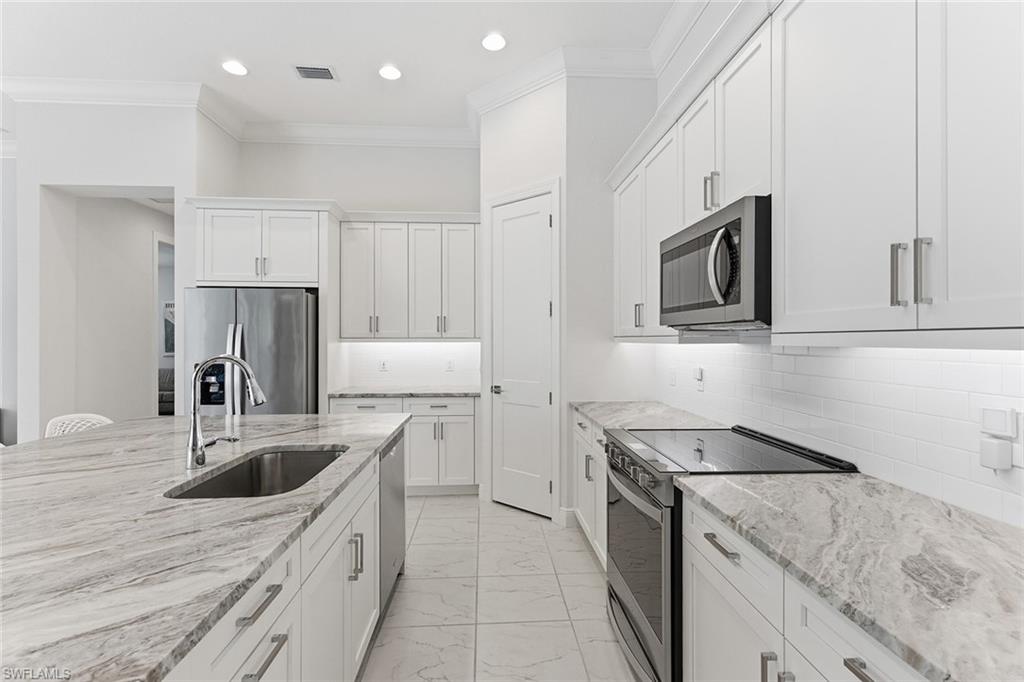 GOLDEN GATE ESTATES - Residential