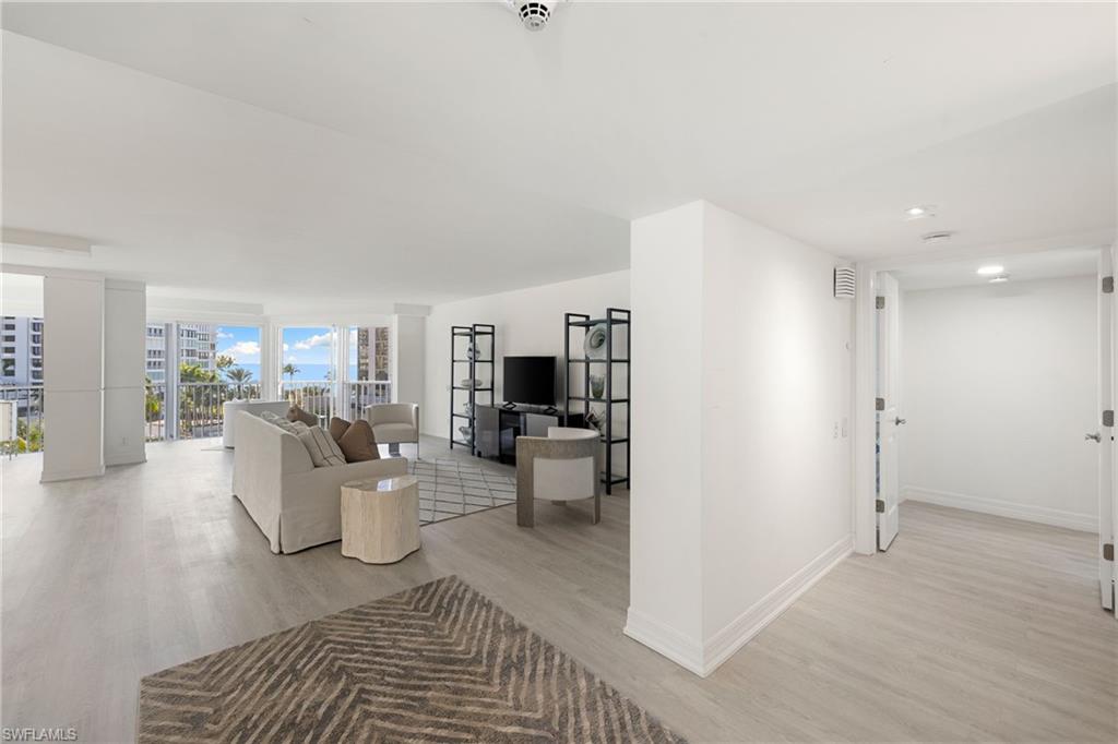 MONACO BEACH CLUB - Residential