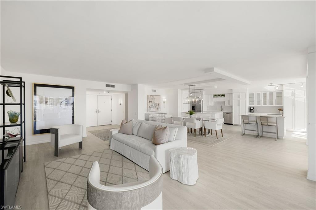 MONACO BEACH CLUB - Residential