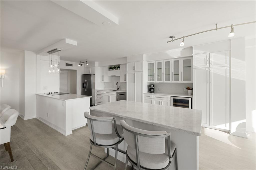 MONACO BEACH CLUB - Residential