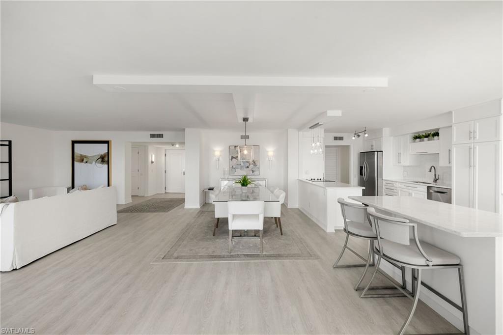 MONACO BEACH CLUB - Residential