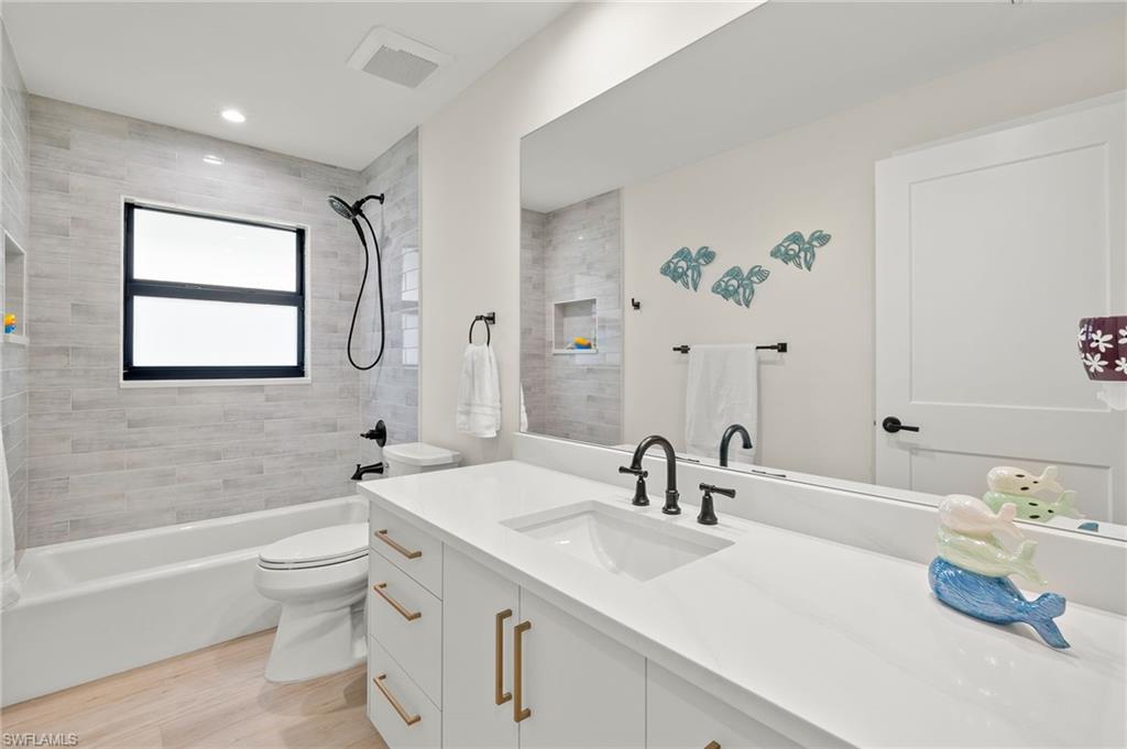 BOCA PALMS - Residential