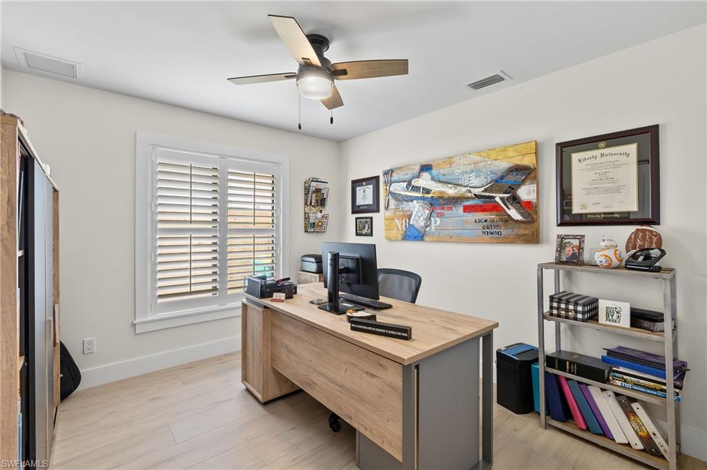 BOCA PALMS - Residential