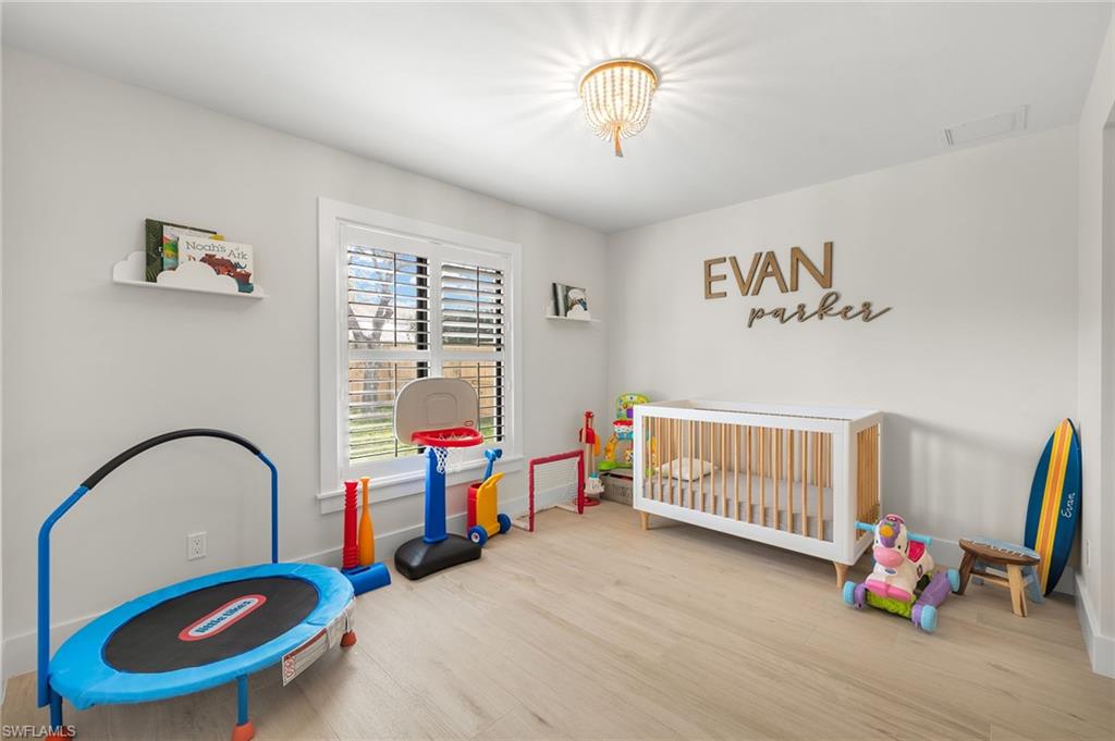 BOCA PALMS - Residential