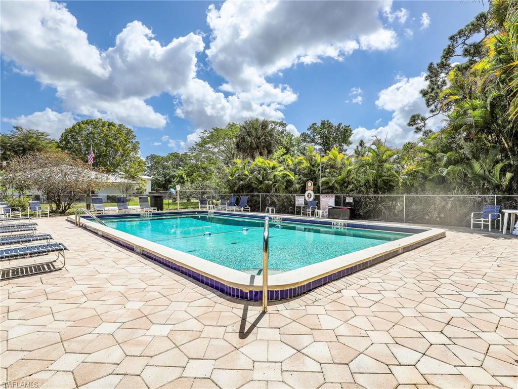 SEMINOLE GARDEN APARTMENTS - Residential