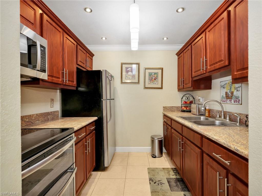 SEMINOLE GARDEN APARTMENTS - Residential