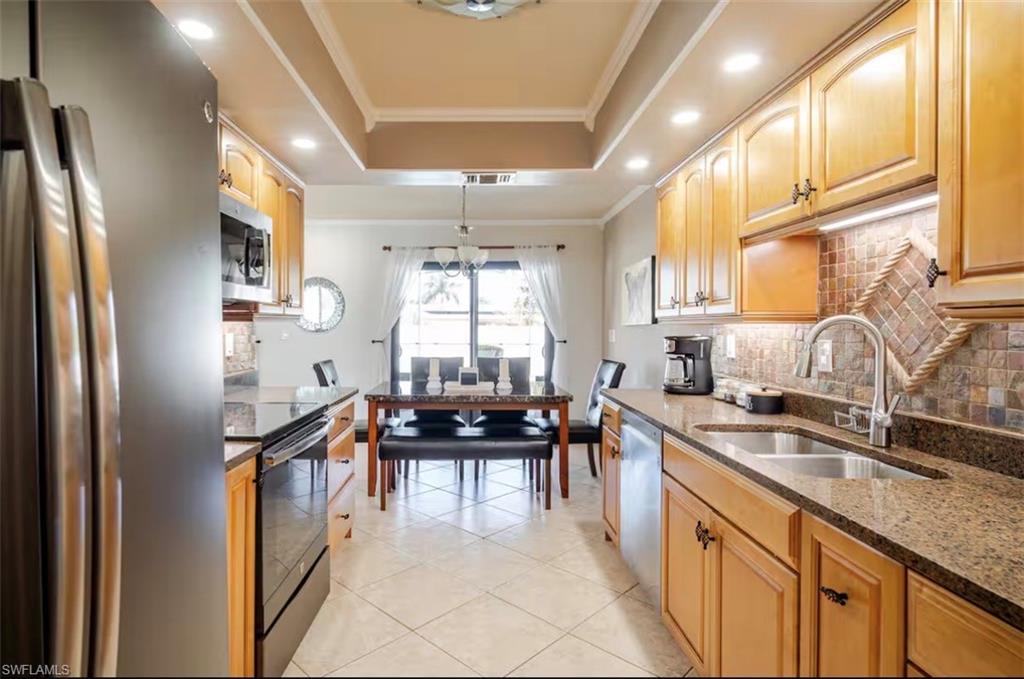 CAPE CORAL - Residential Lease