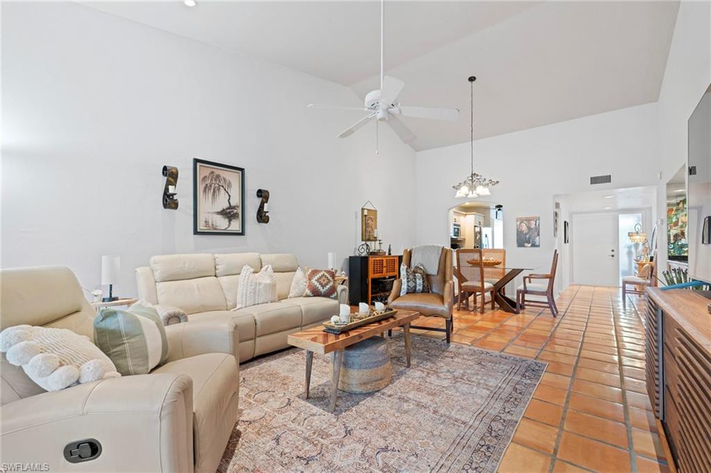 HAMPTONS AT KINGS LAKE - Residential