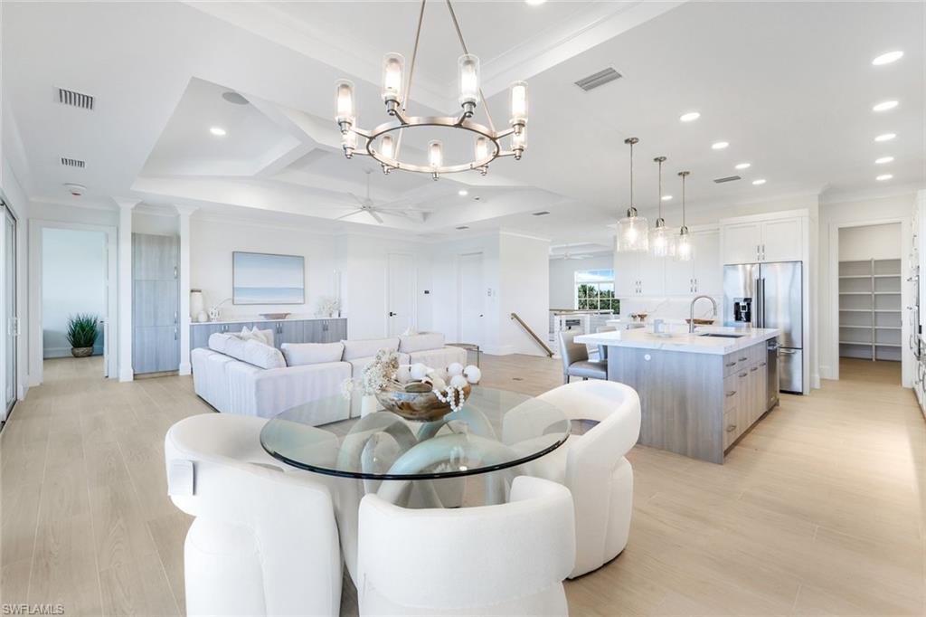 HIDEAWAY BEACH - Residential