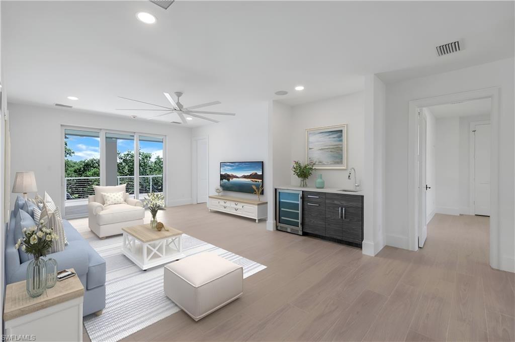 HIDEAWAY BEACH - Residential