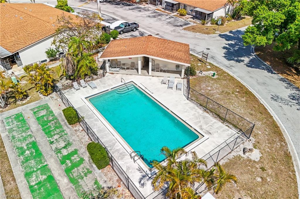 TREETOPS OF NAPLES - Residential
