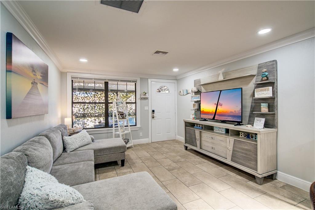 TREETOPS OF NAPLES - Residential