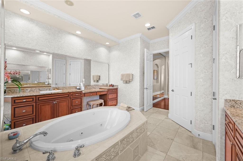 BELLE LAGO - Residential