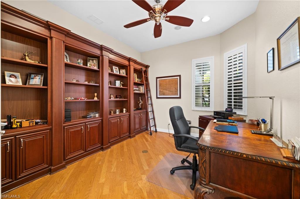 BELLE LAGO - Residential