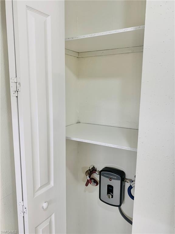 WIGGINS PASS WEST - Residential Lease