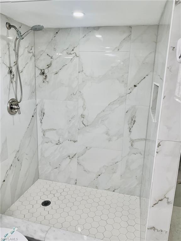 WIGGINS PASS WEST - Residential Lease