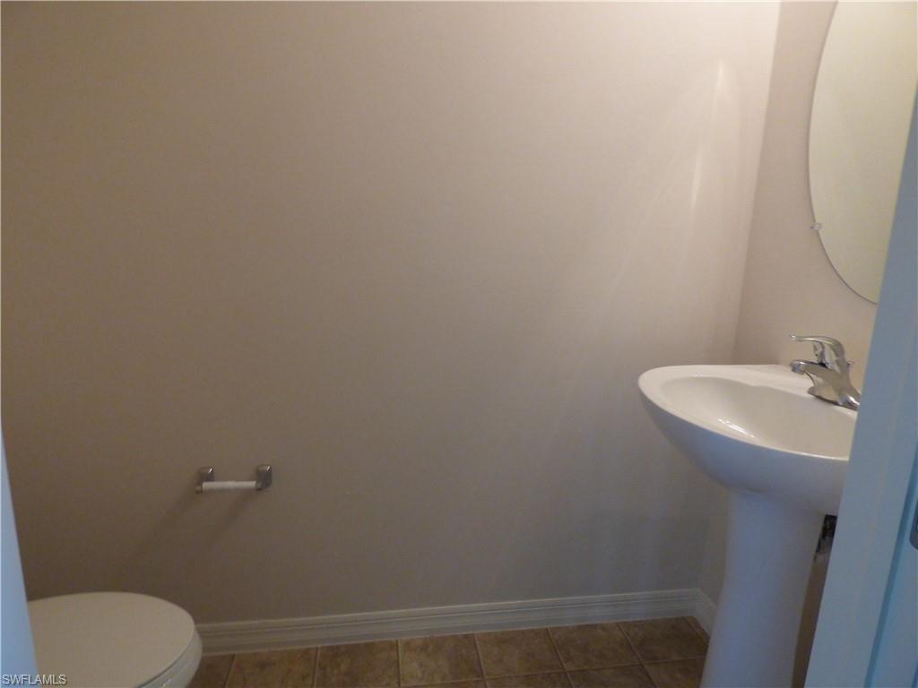 TOWN LAKES - Residential