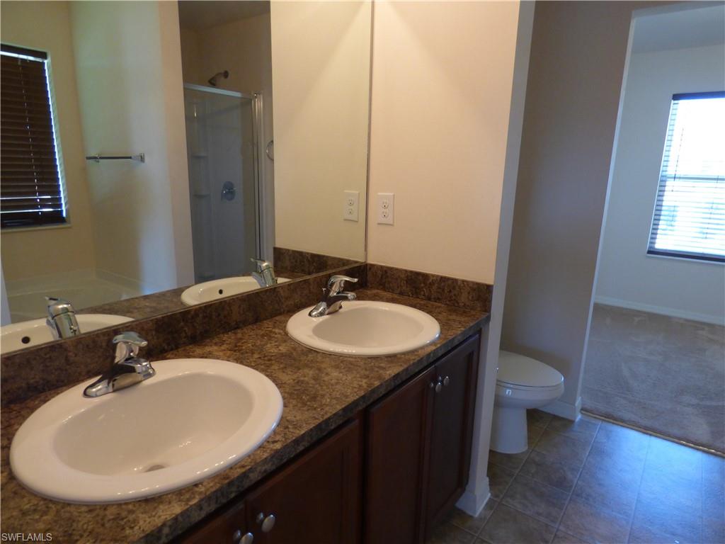 TOWN LAKES - Residential