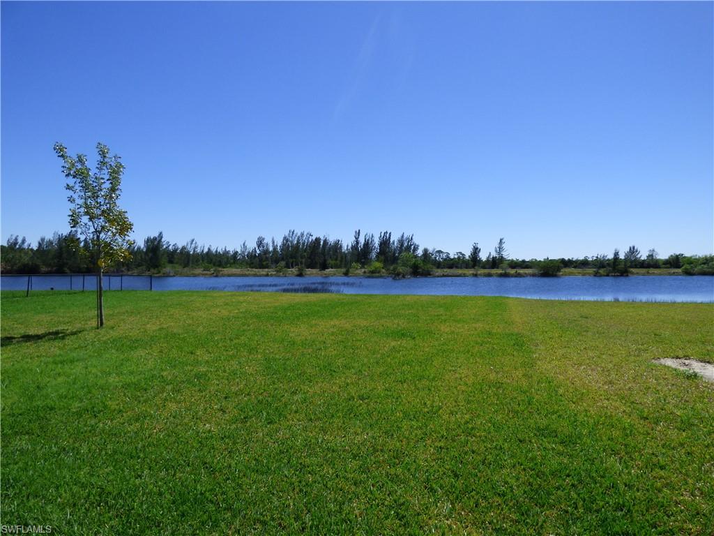 TOWN LAKES - Residential