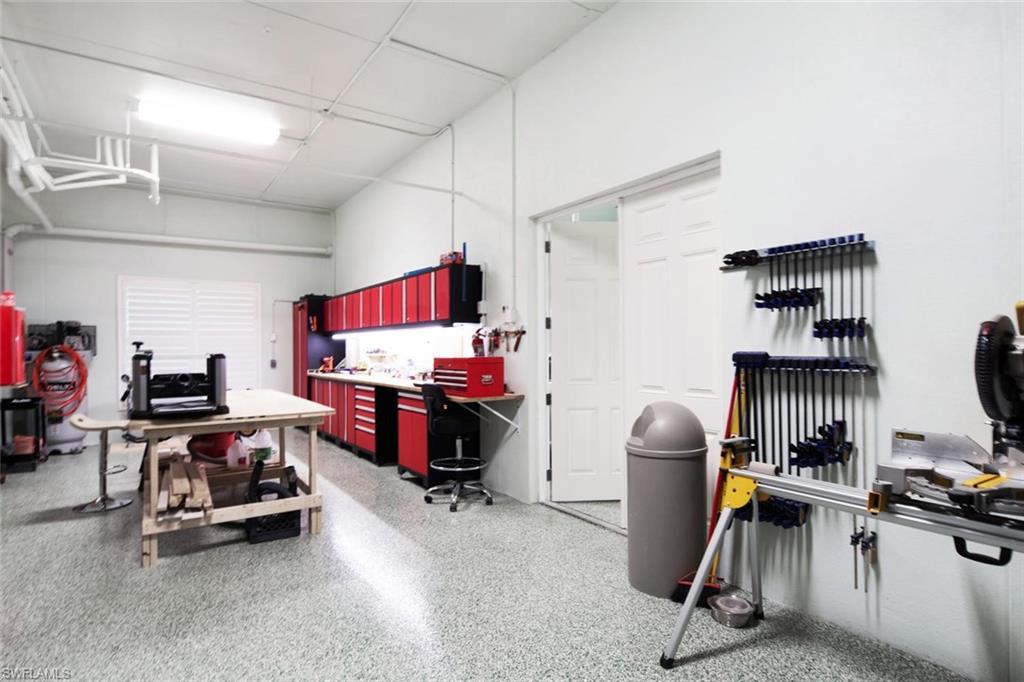 ESTATES - Residential