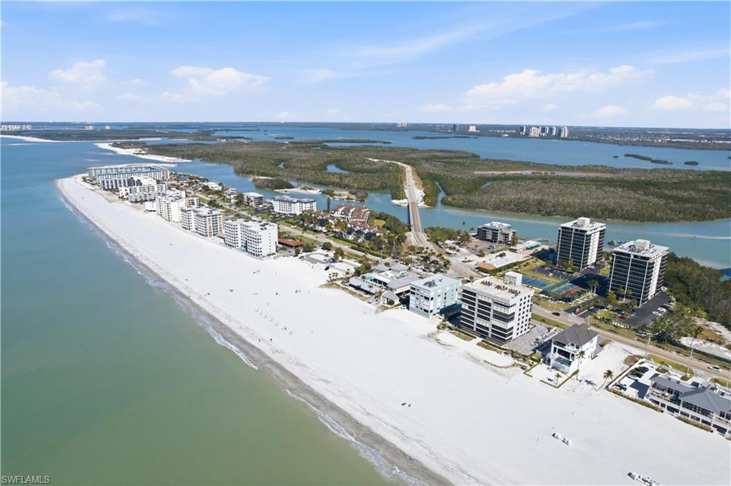 PELICAN POINTE CONDO - Residential