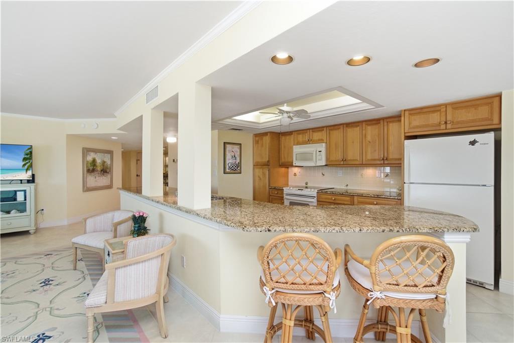 PELICAN POINTE CONDO - Residential