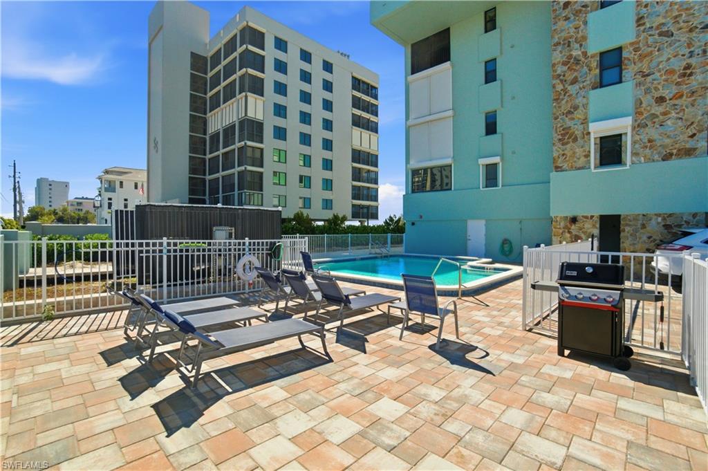 PELICAN POINTE CONDO - Residential