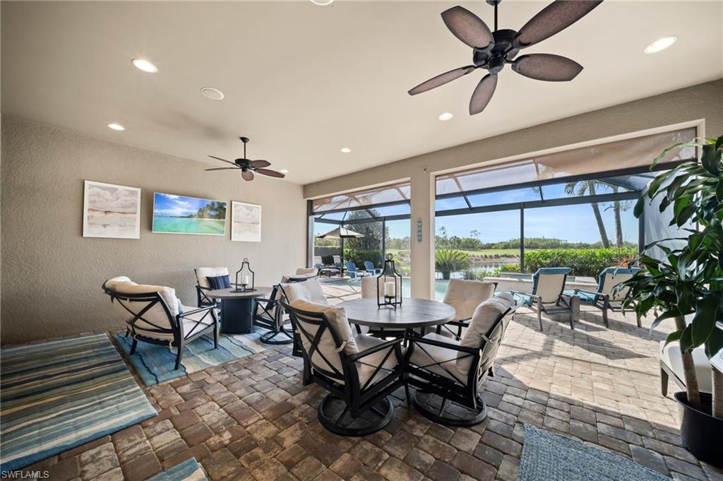 ESPLANADE - Residential