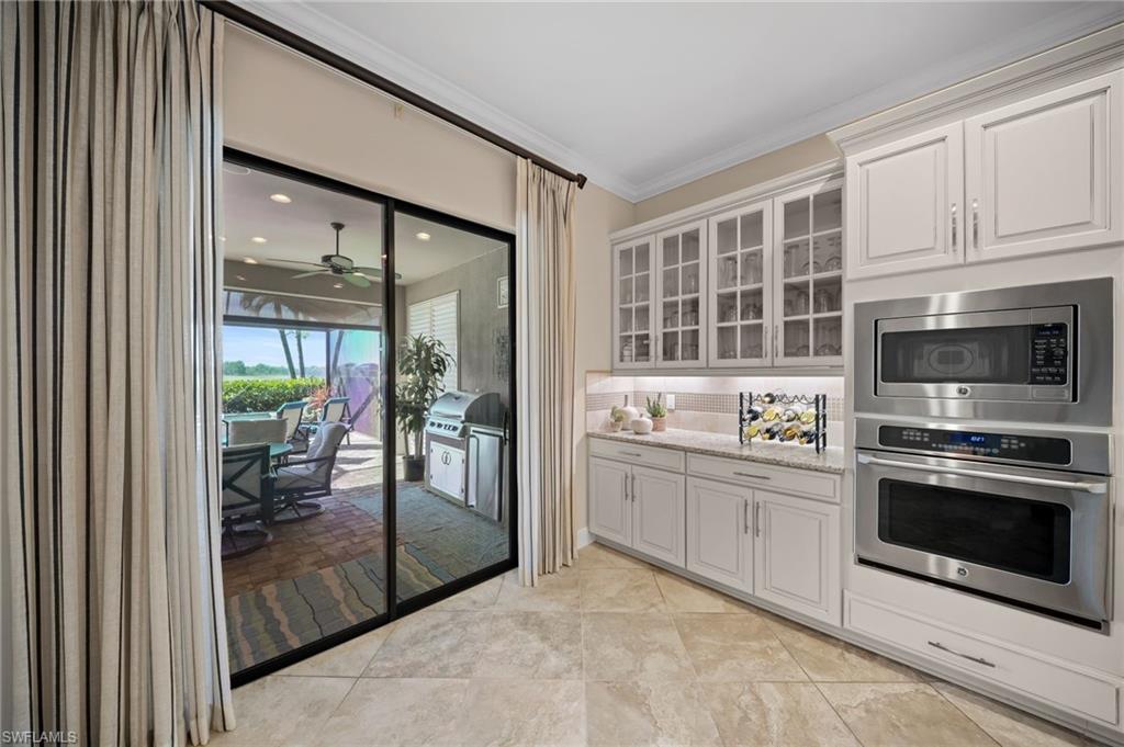 ESPLANADE - Residential