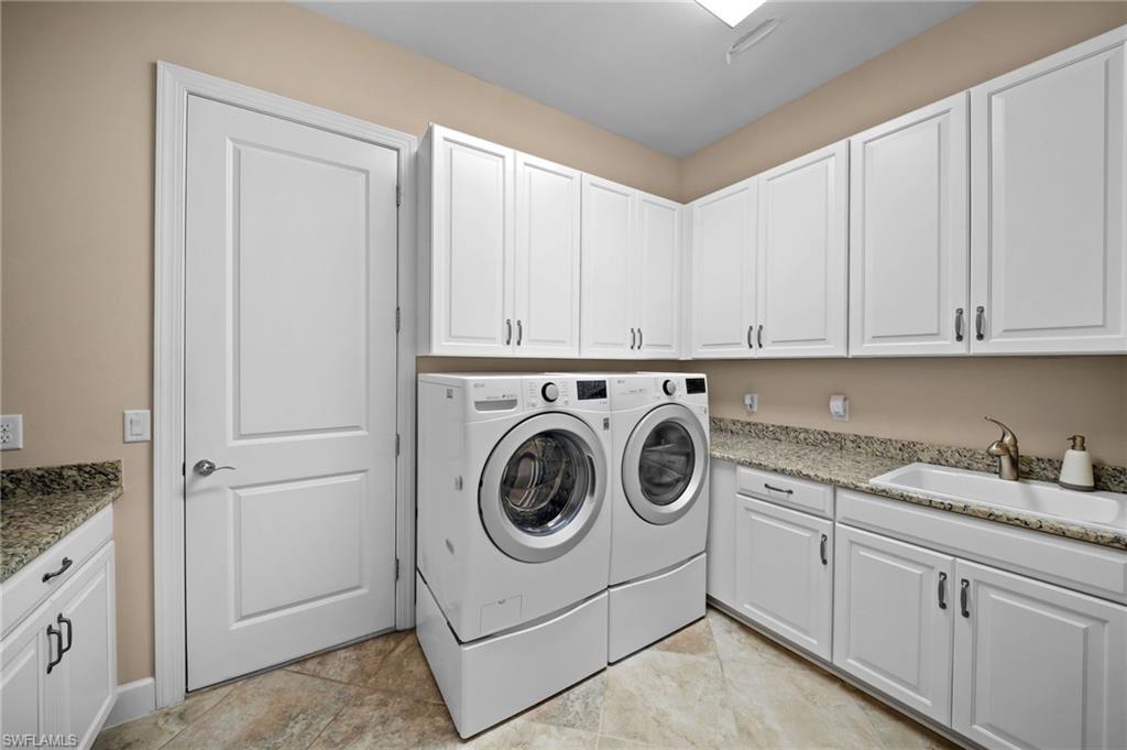 ESPLANADE - Residential